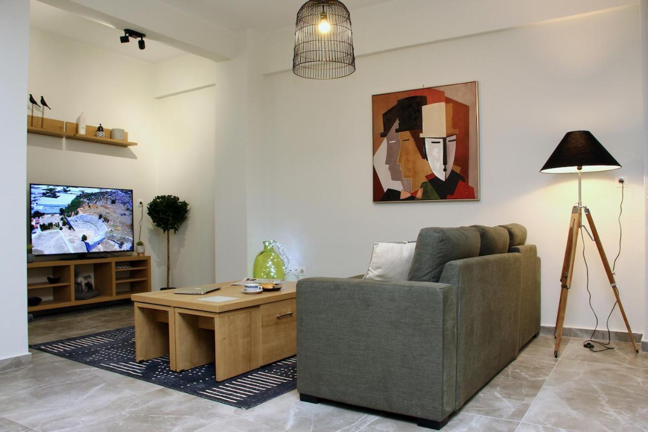 Apartment Stunning 2 Bedroom Near Acropolis